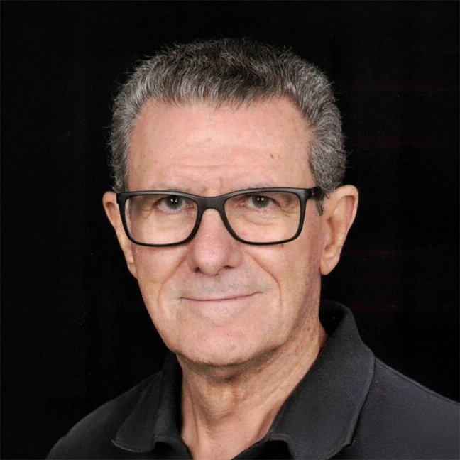 Dr. EDUARDO GONZÁLEZ CRUZ